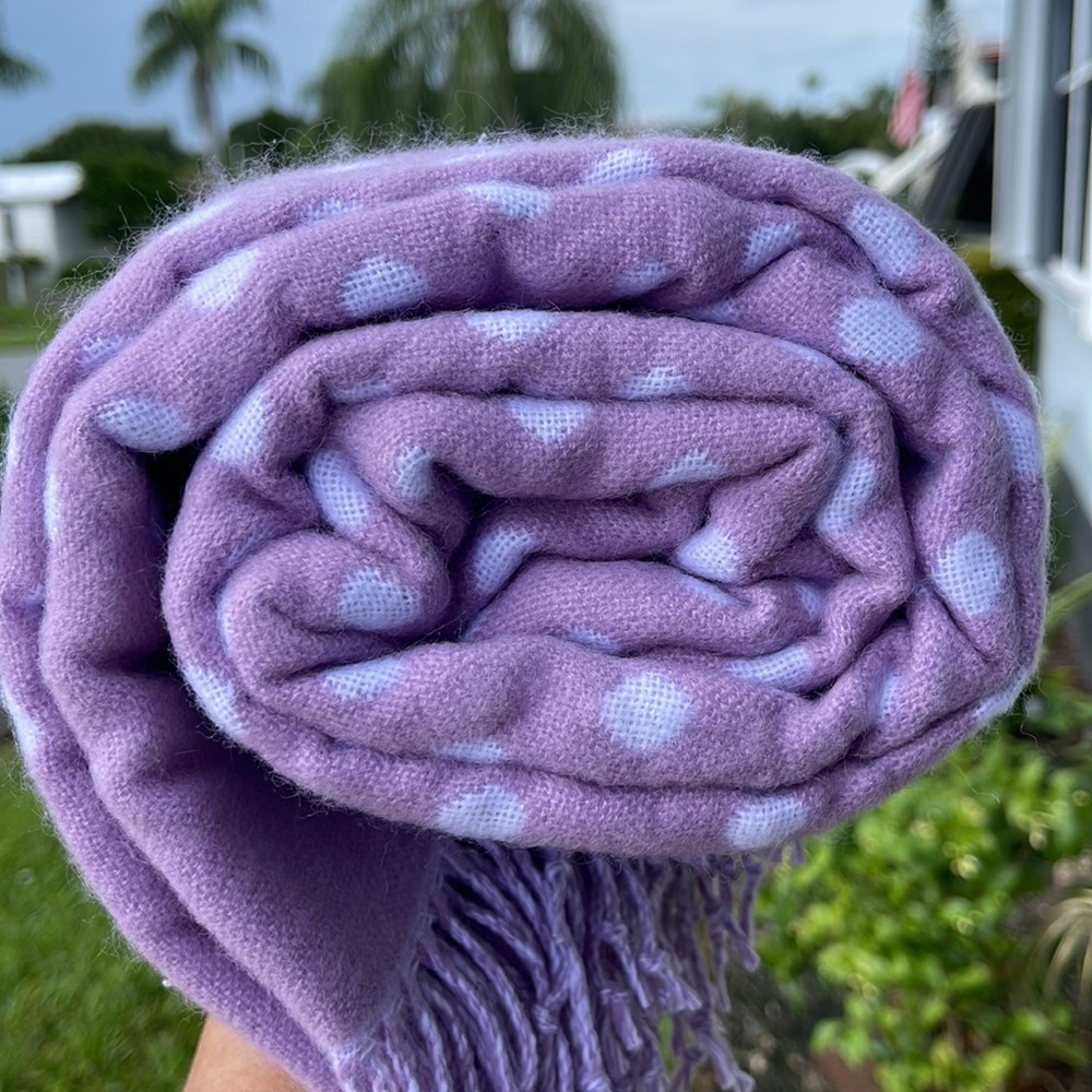 HOME REFLECTIONS Dot Throw with Fringe reversible In Lilac - Picture 6 of 13